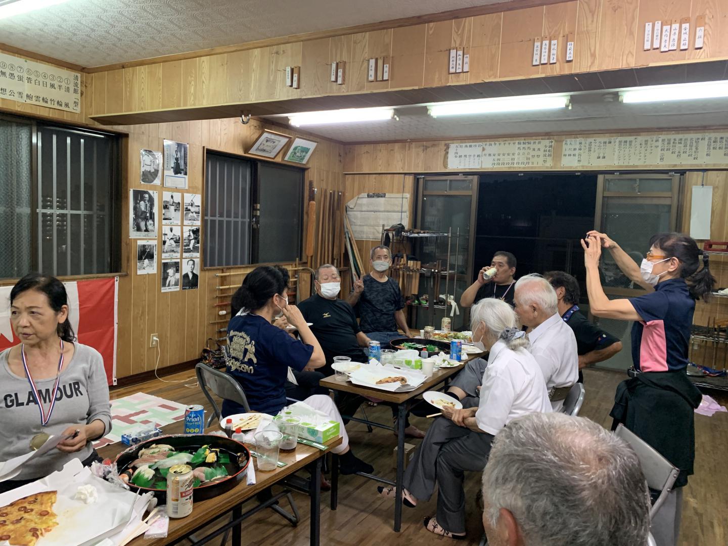 Party au dojo Seiryukan - Okinawa karate world championships 2022