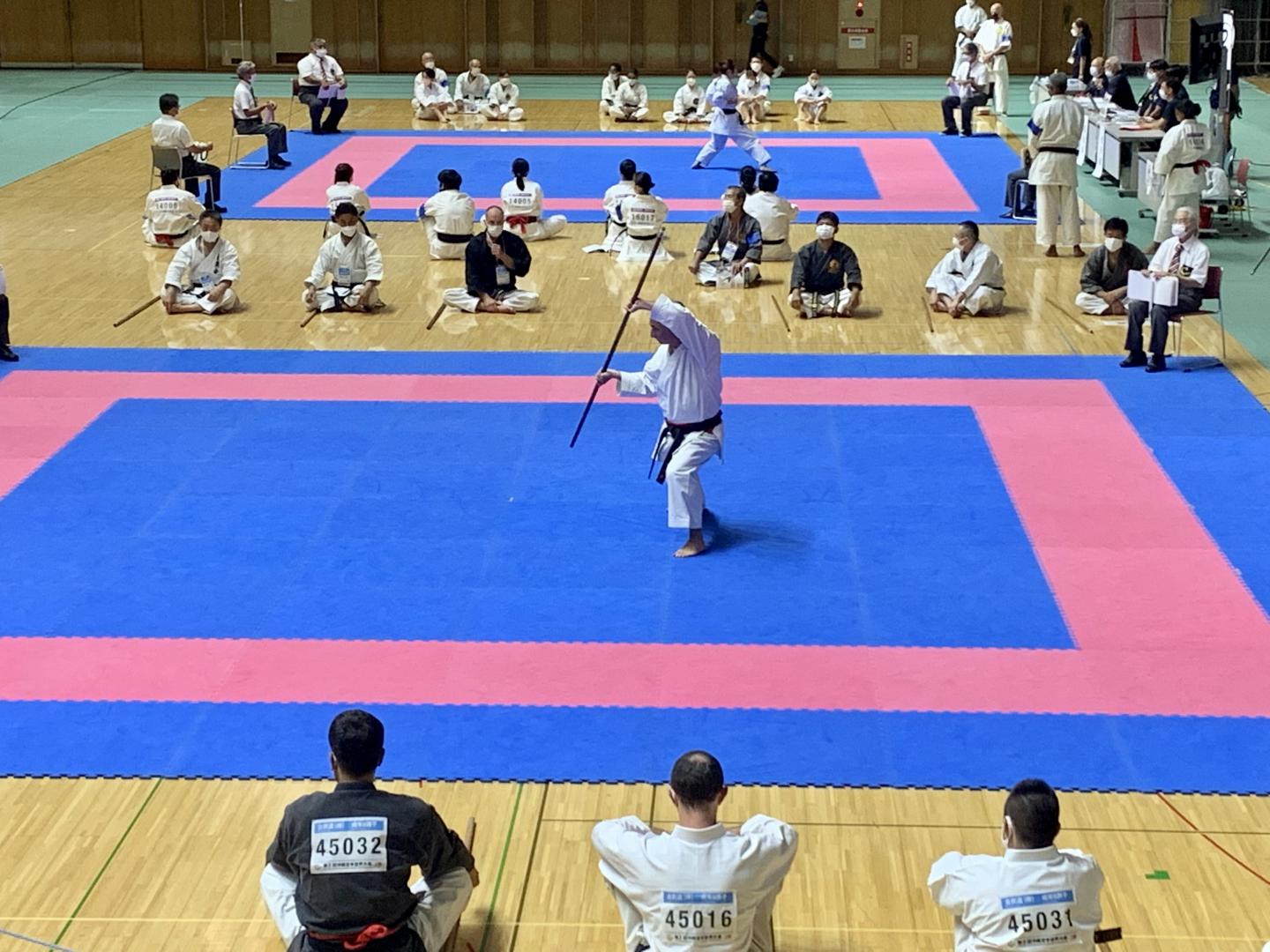 Adultes 2 bo - Stef en 8ème de finale - Okinawa karate world championships 2022